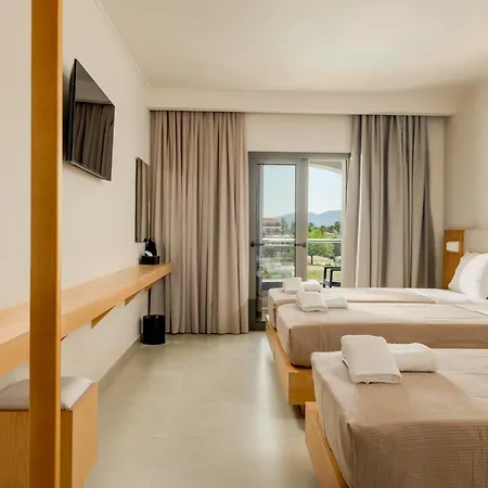Zante Atlantis מלון דירות 4*